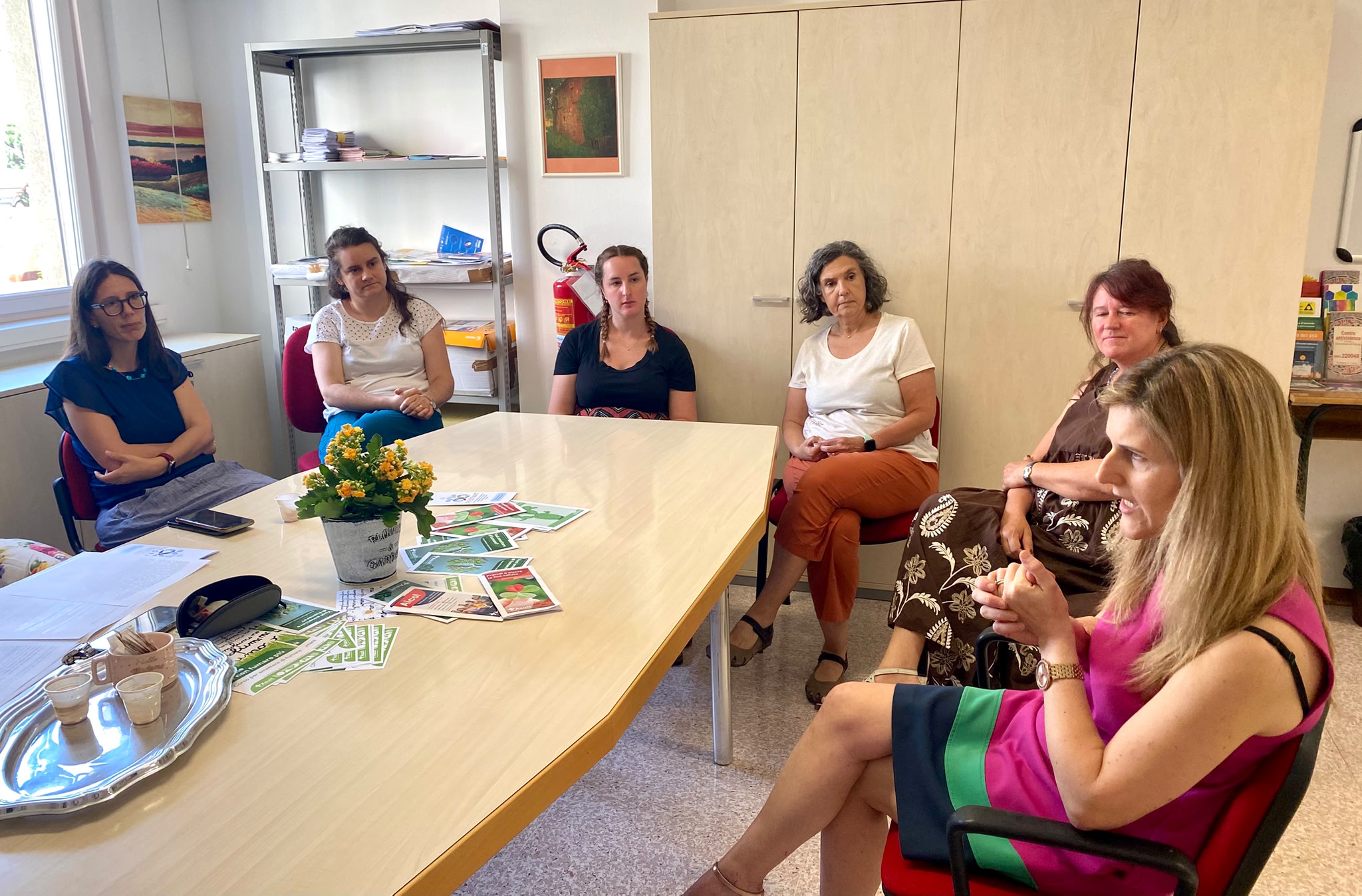 Operatori del Centro alcologia e la direttrice dell'U.o dipendenze Levari