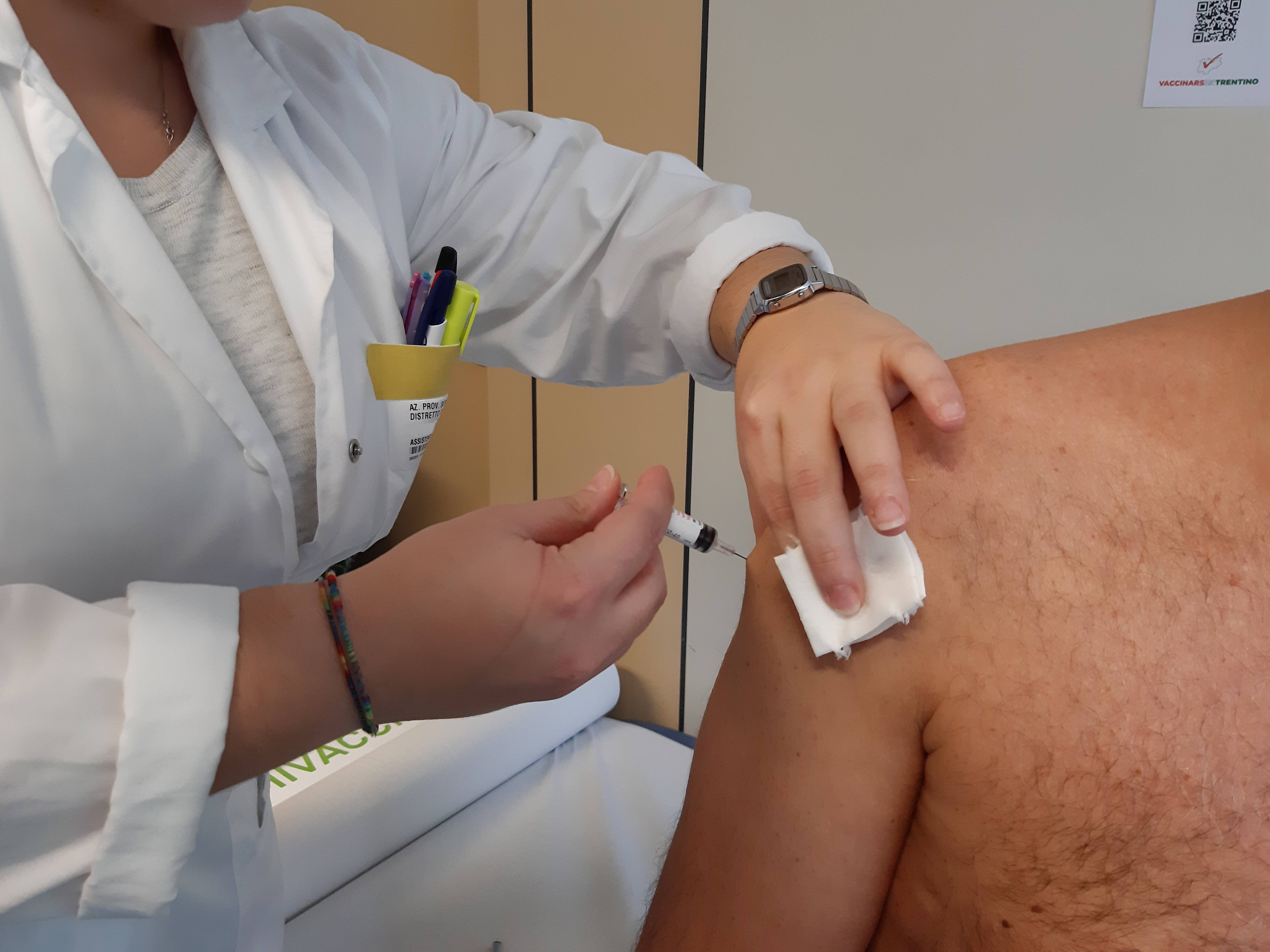 Immagine: assistente sanitaria.jpg Creative Commons Attributon–ShareAlike 4.0 International (CC BY-SA 4.0)