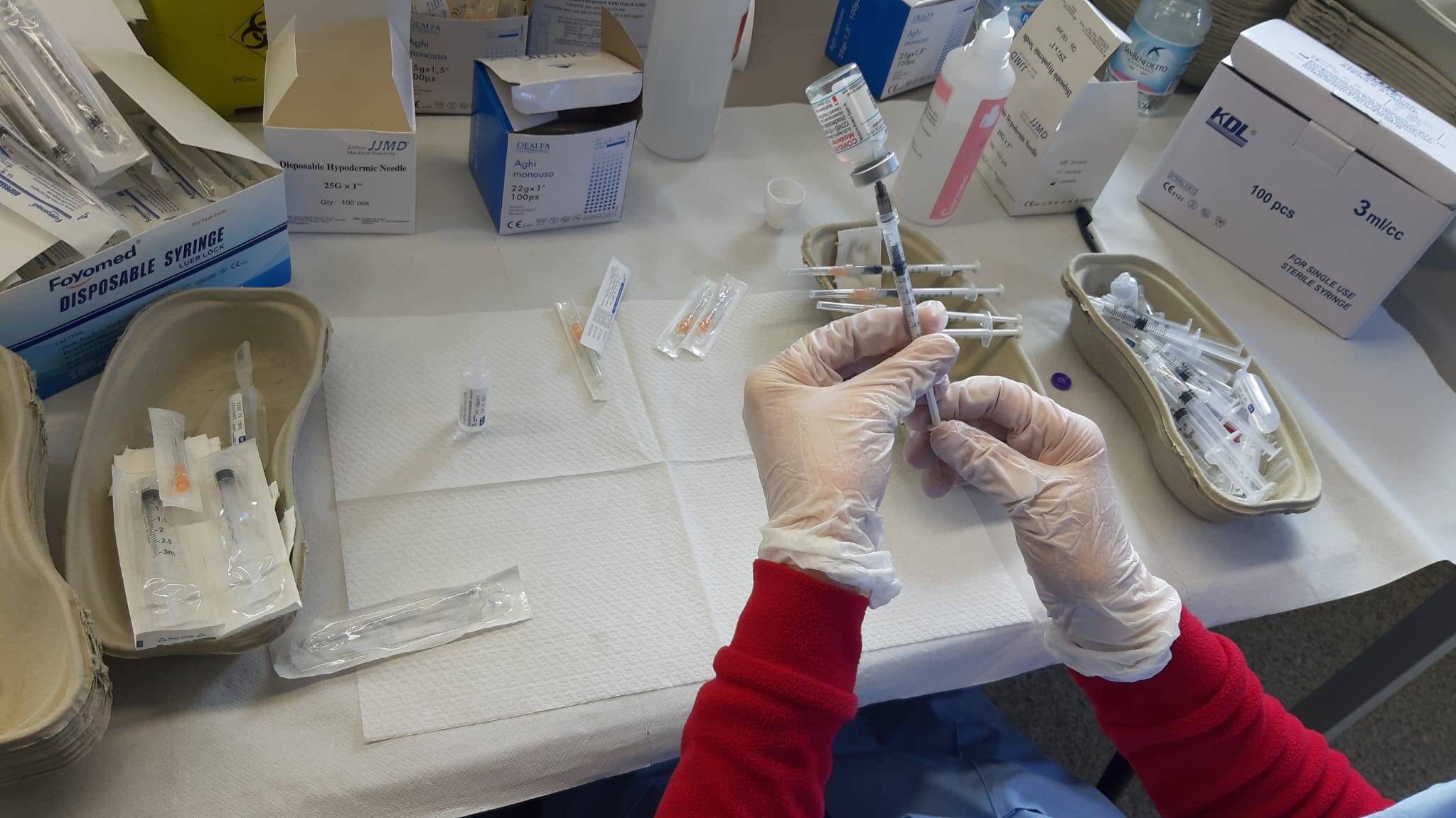 Immagine: vaccino moderna.jpeg Creative Commons Attributon–ShareAlike 4.0 International (CC BY-SA 4.0)