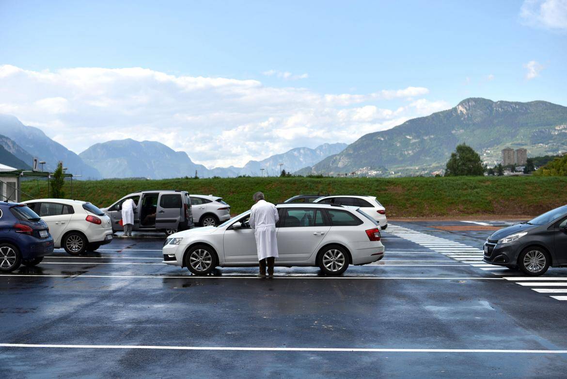 Immagine: drive trough trento sud (san vincenzo).jpg Creative Commons Attributon–ShareAlike 4.0 International (CC BY-SA 4.0)