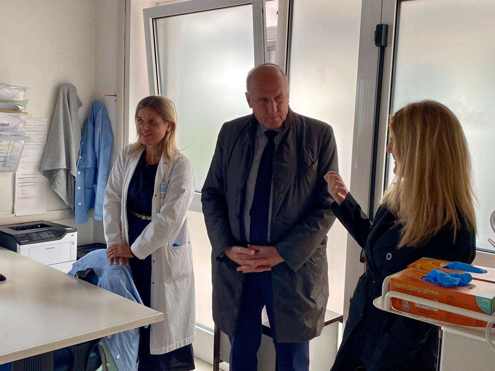 Immagine: Tonina visita Serd Trento.jpeg Creative Commons Attributon–ShareAlike 4.0 International (CC BY-SA 4.0)