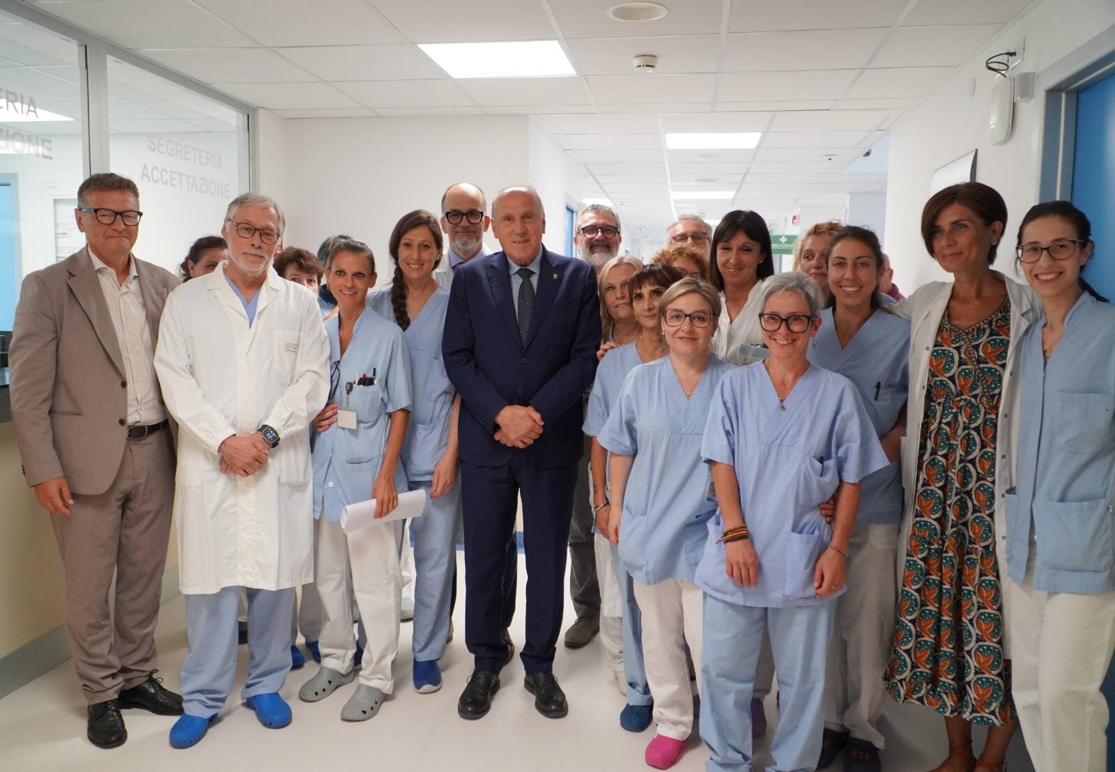 Immagine: Tonina e personale gastroenterologia.jpg Creative Commons Attributon–ShareAlike 4.0 International (CC BY-SA 4.0)