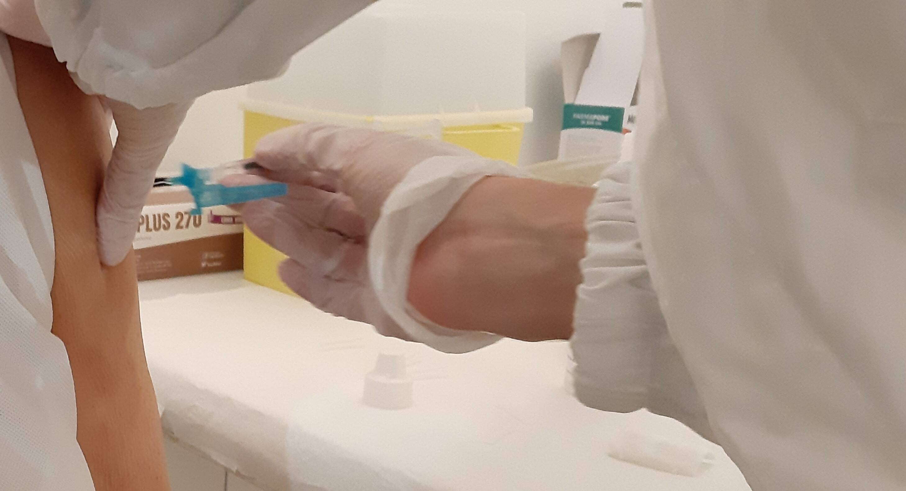 Immagine: vaccinazione anticovid (1).jpg Creative Commons Attributon–ShareAlike 4.0 International (CC BY-SA 4.0)