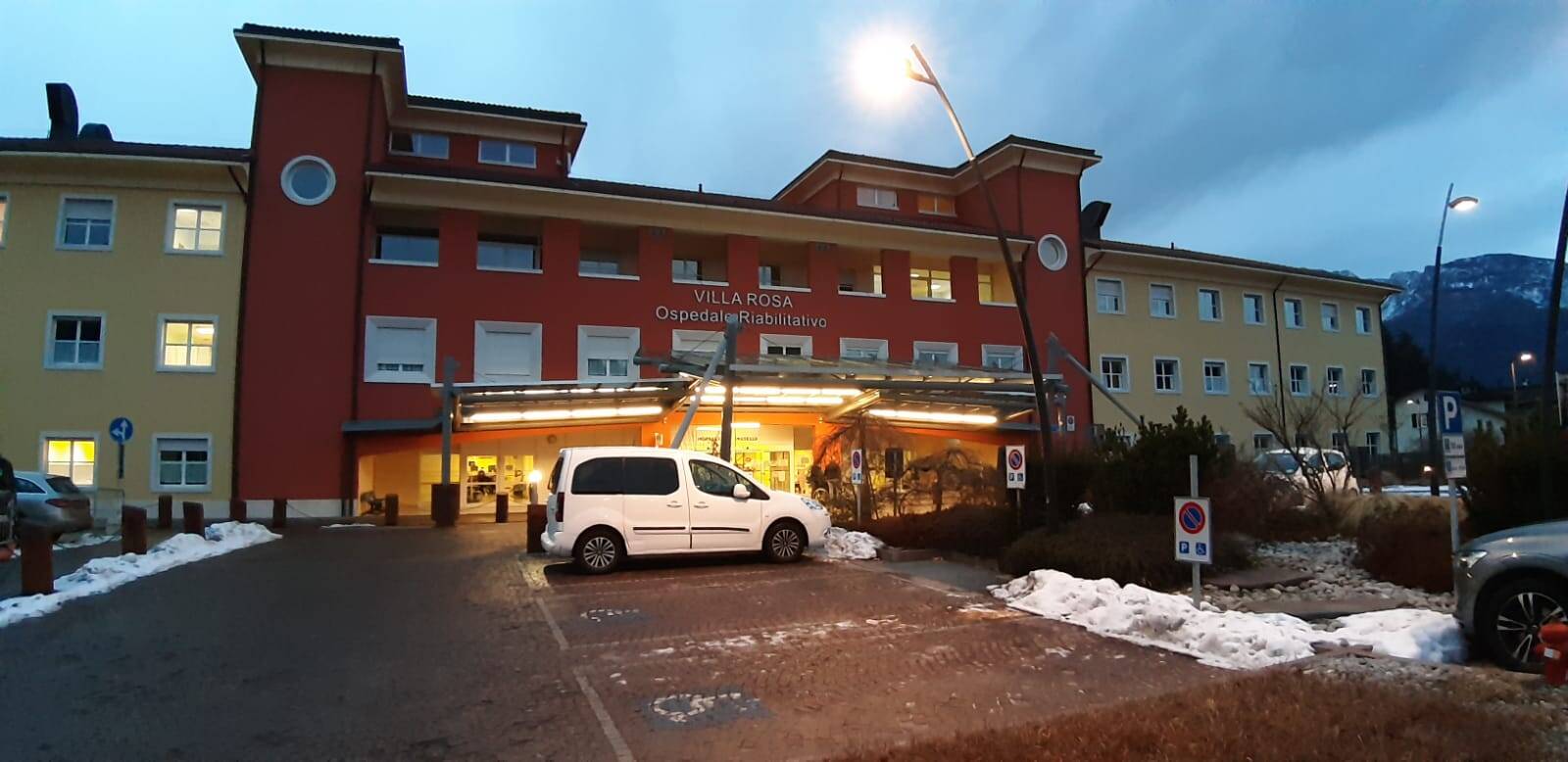 Immagine: guardia medica pergine sede villa rosa.jpeg Creative Commons Attributon–ShareAlike 4.0 International (CC BY-SA 4.0)