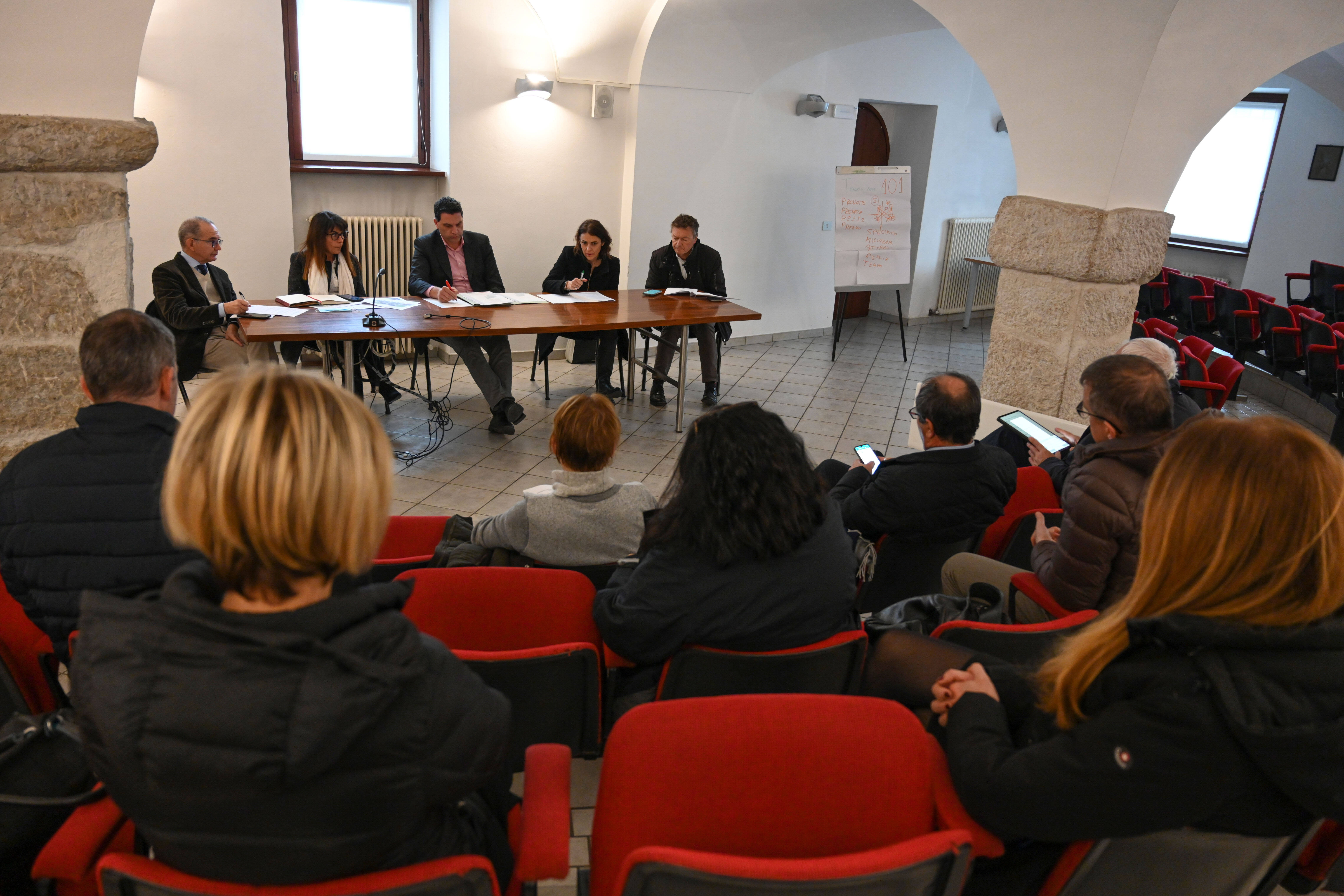 Immagine: incontro Comunità di Borgo015.jpeg Creative Commons Attributon–ShareAlike 4.0 International (CC BY-SA 4.0)