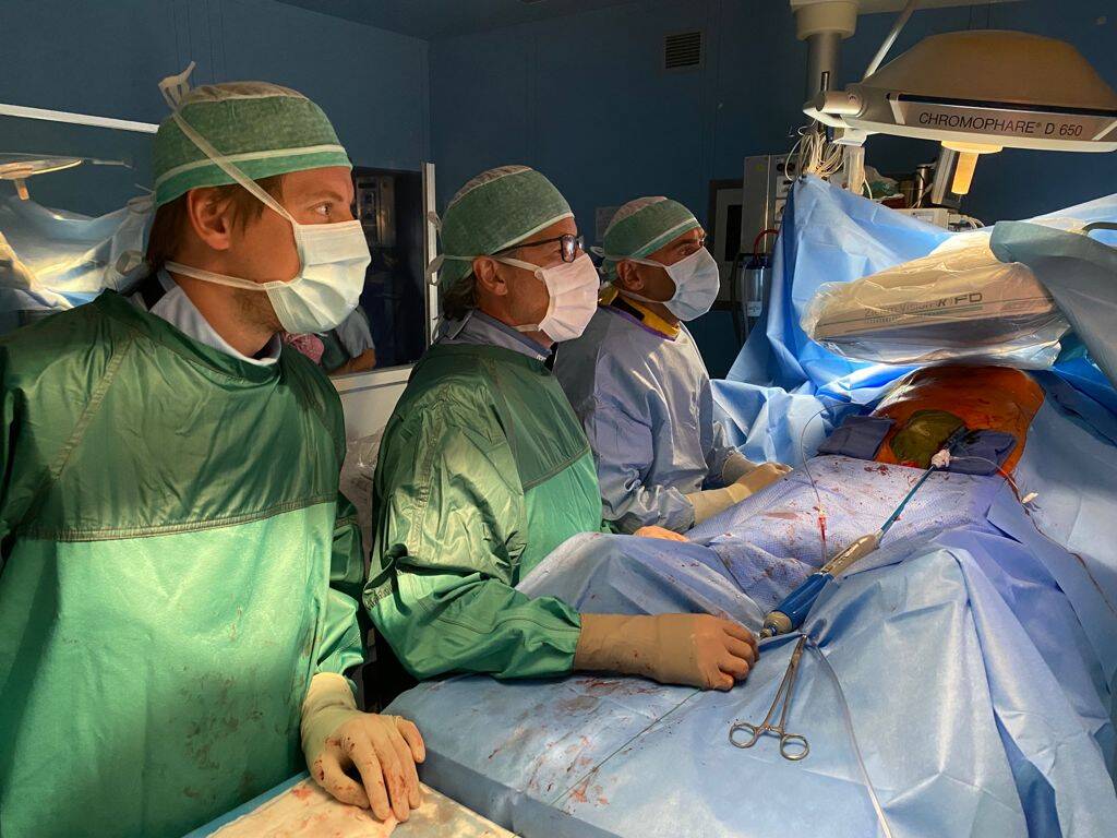 Immagine: intervento chirurgia vascolare1.jpeg Creative Commons Attributon–ShareAlike 4.0 International (CC BY-SA 4.0)