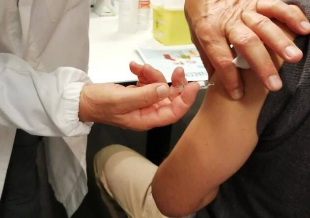 Immagine: vaccinogiovane.jpg Creative Commons Attributon–ShareAlike 4.0 International (CC BY-SA 4.0)