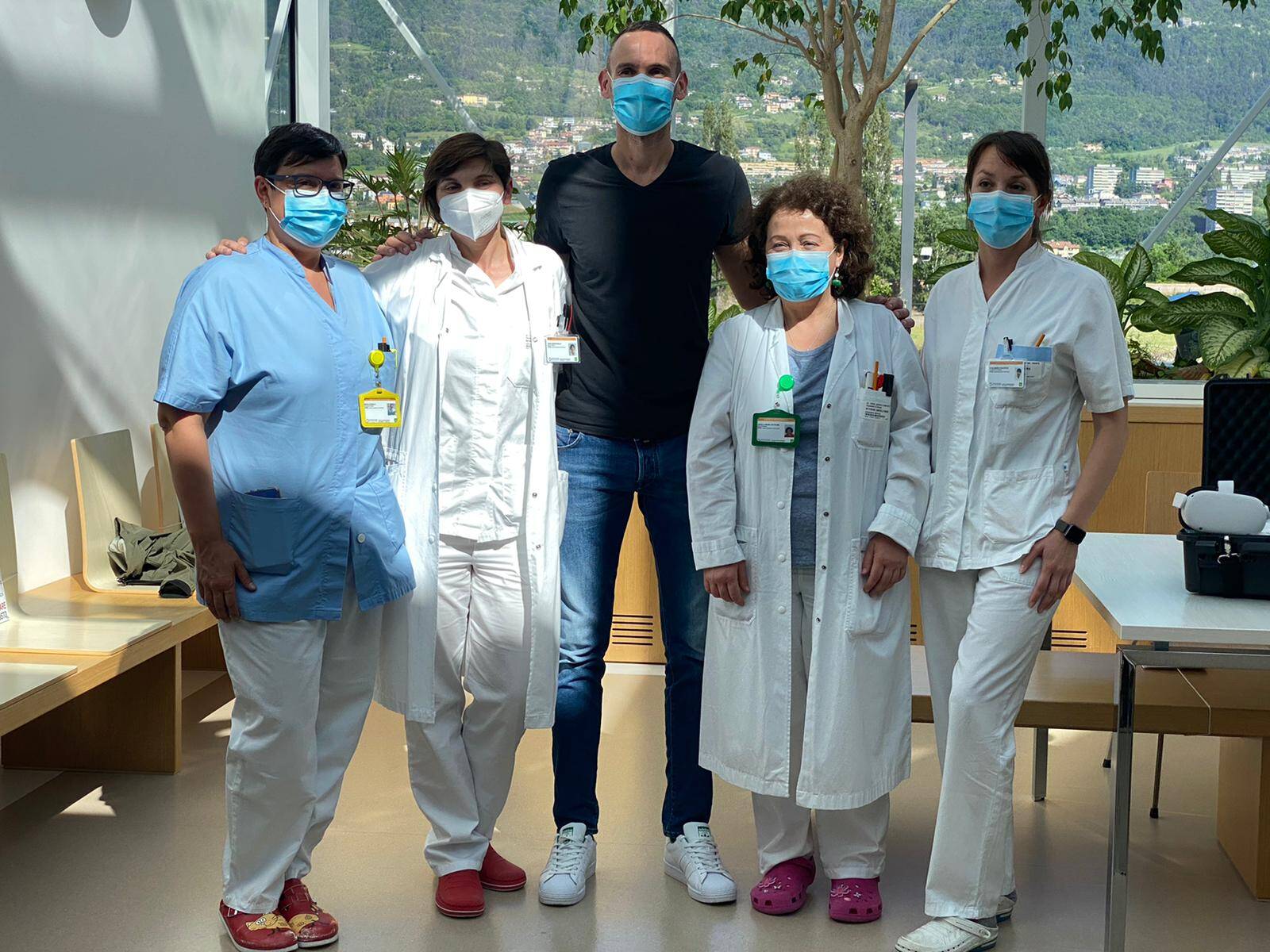 Immagine: donazione visore giacomo sintini2.jpeg Creative Commons Attributon–ShareAlike 4.0 International (CC BY-SA 4.0)