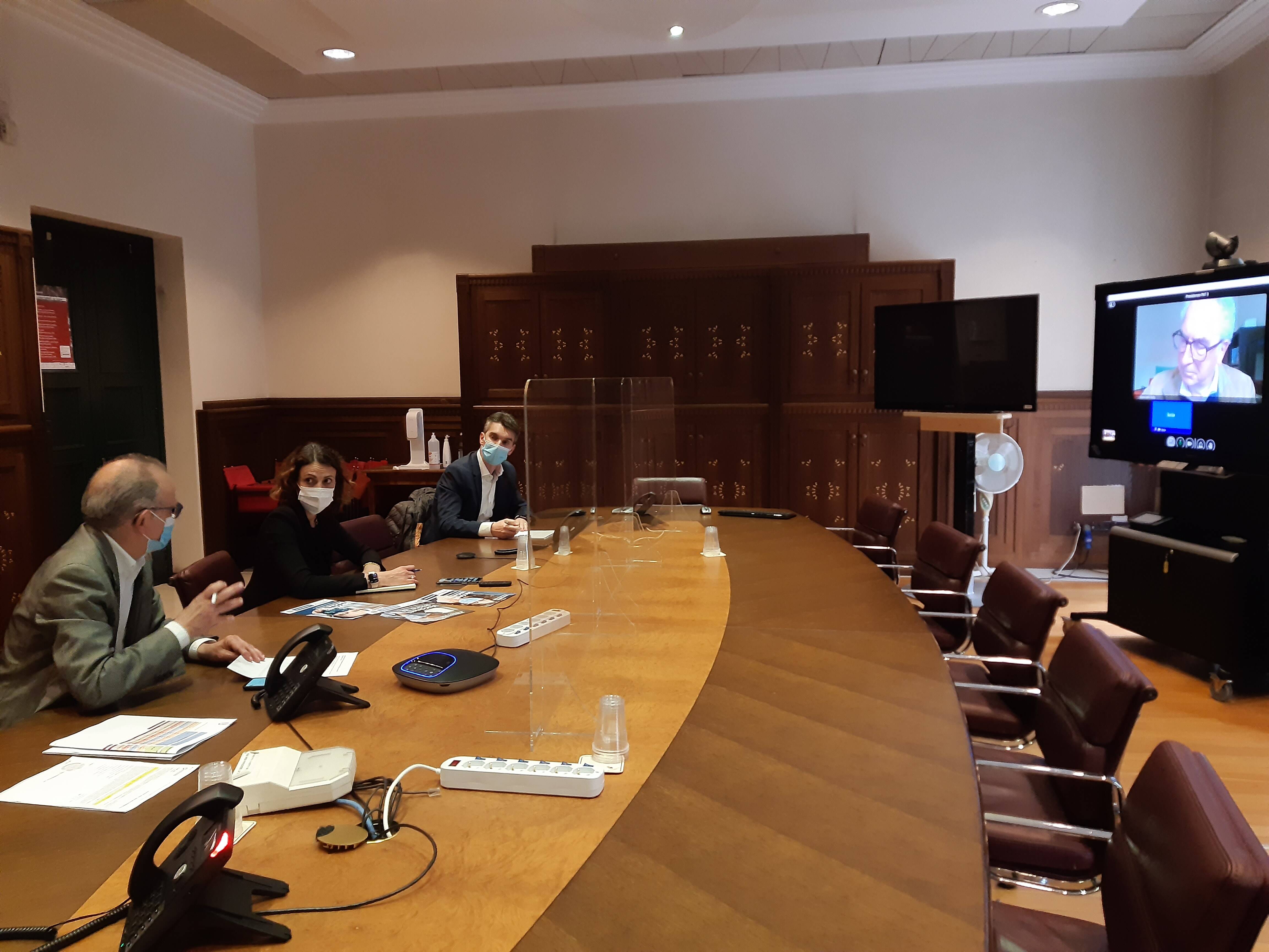 Immagine: Incontro assessore Segnana con Ioppi e Pedrotti.jpg Creative Commons Attributon–ShareAlike 4.0 International (CC BY-SA 4.0)