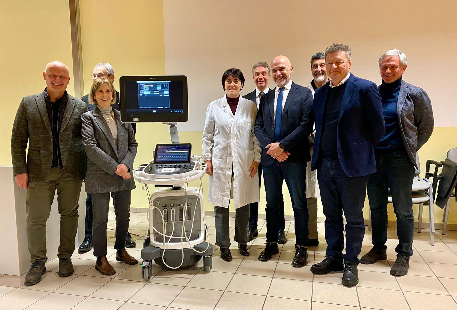 Immagine: Donazione ecografo Villa Rosa.jpeg Creative Commons Attributon–ShareAlike 4.0 International (CC BY-SA 4.0)