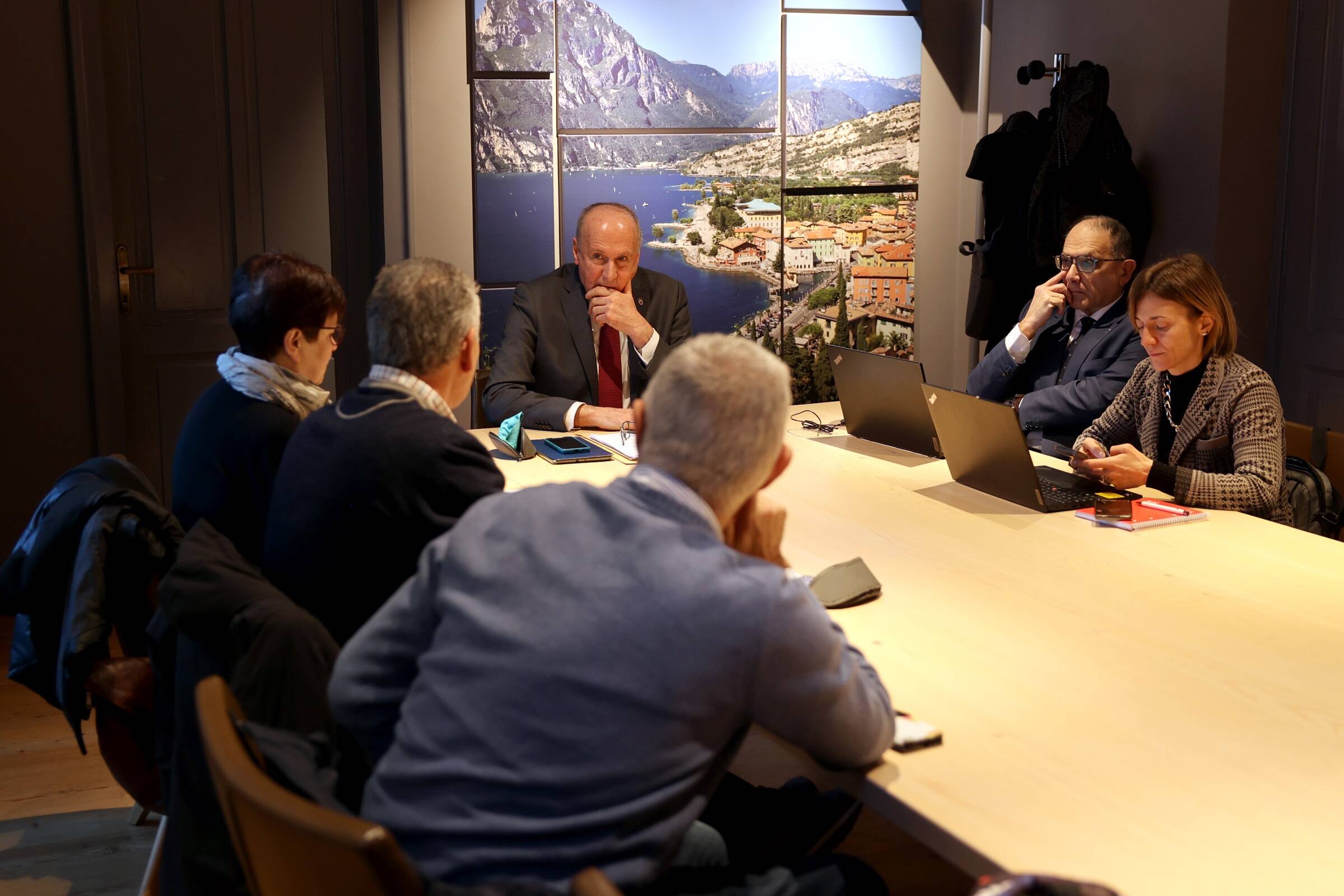 Immagine: Consegna firme ambulatorio medico Pietramurata 3.jpg Creative Commons Attributon–ShareAlike 4.0 International (CC BY-SA 4.0)