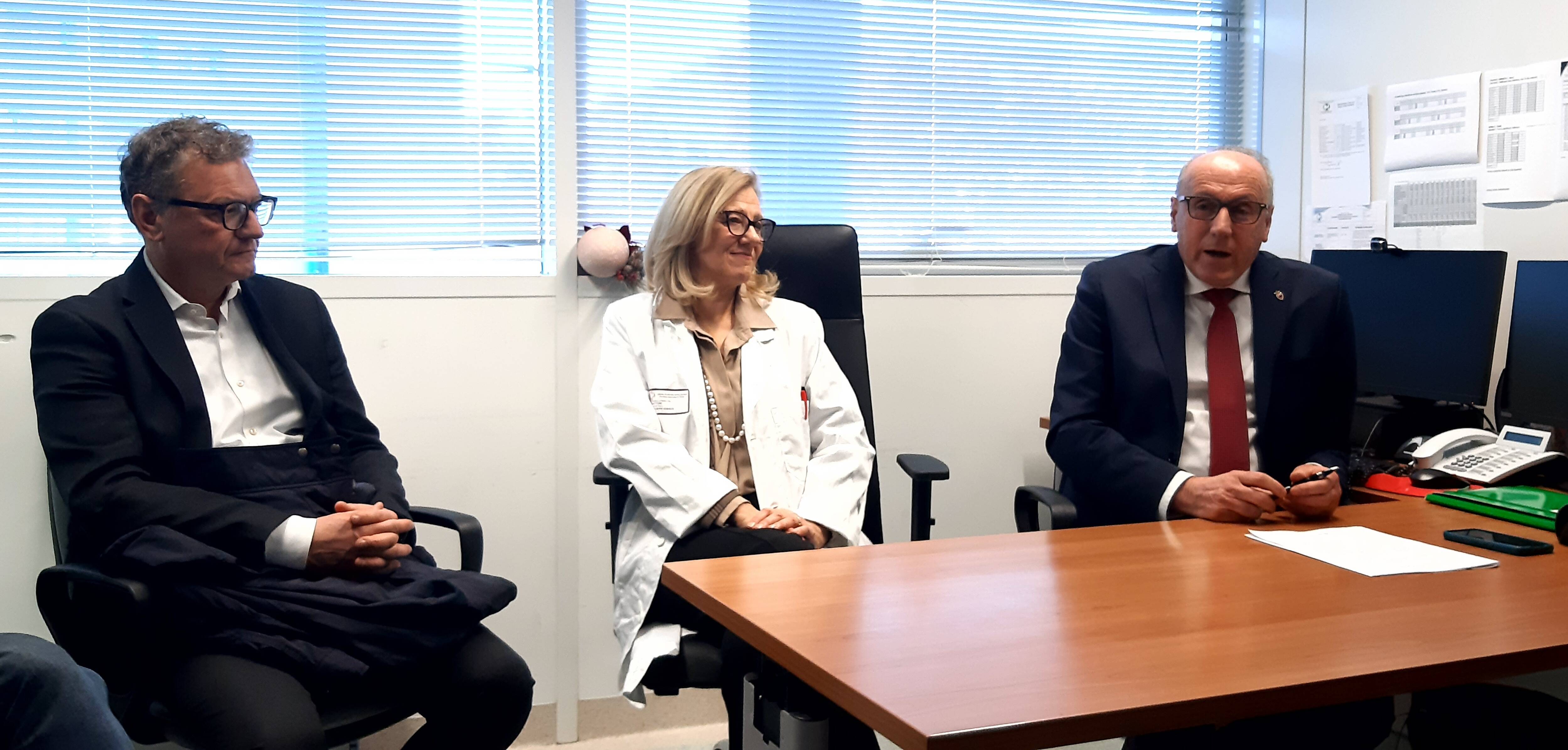 Immagine: donazione admo a laboratorio tipizzazione hla 5.jpg Creative Commons Attributon–ShareAlike 4.0 International (CC BY-SA 4.0)